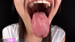 フェチ：レズ：愛月セリアちゃんの舌・口内自撮り